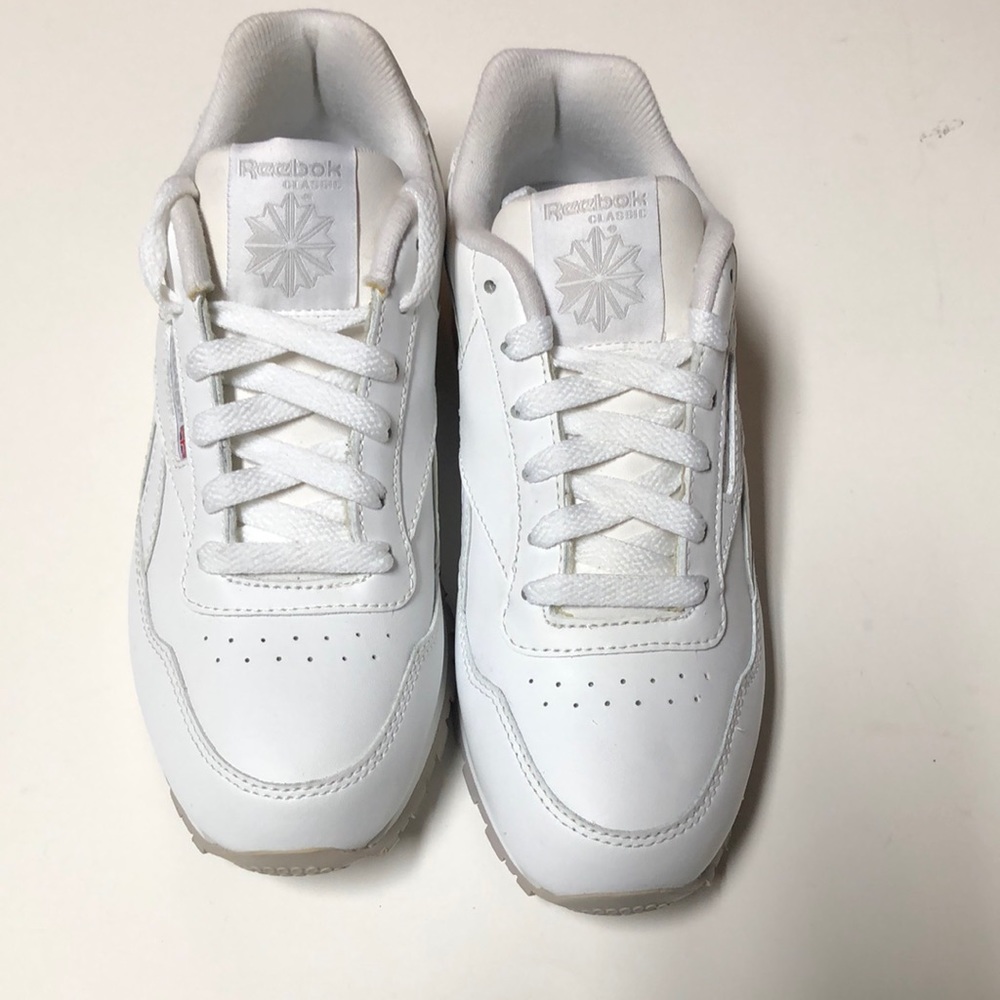 New white Reebox - Picture 1 of 4